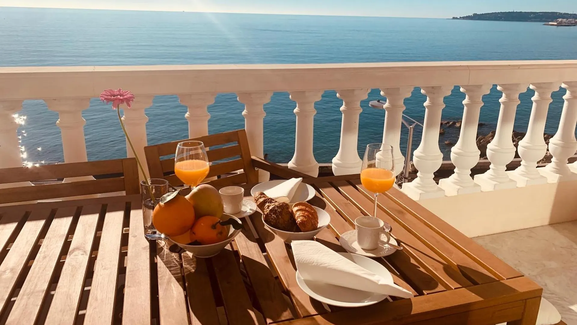 Dolce Vita A La Francaise Menton France