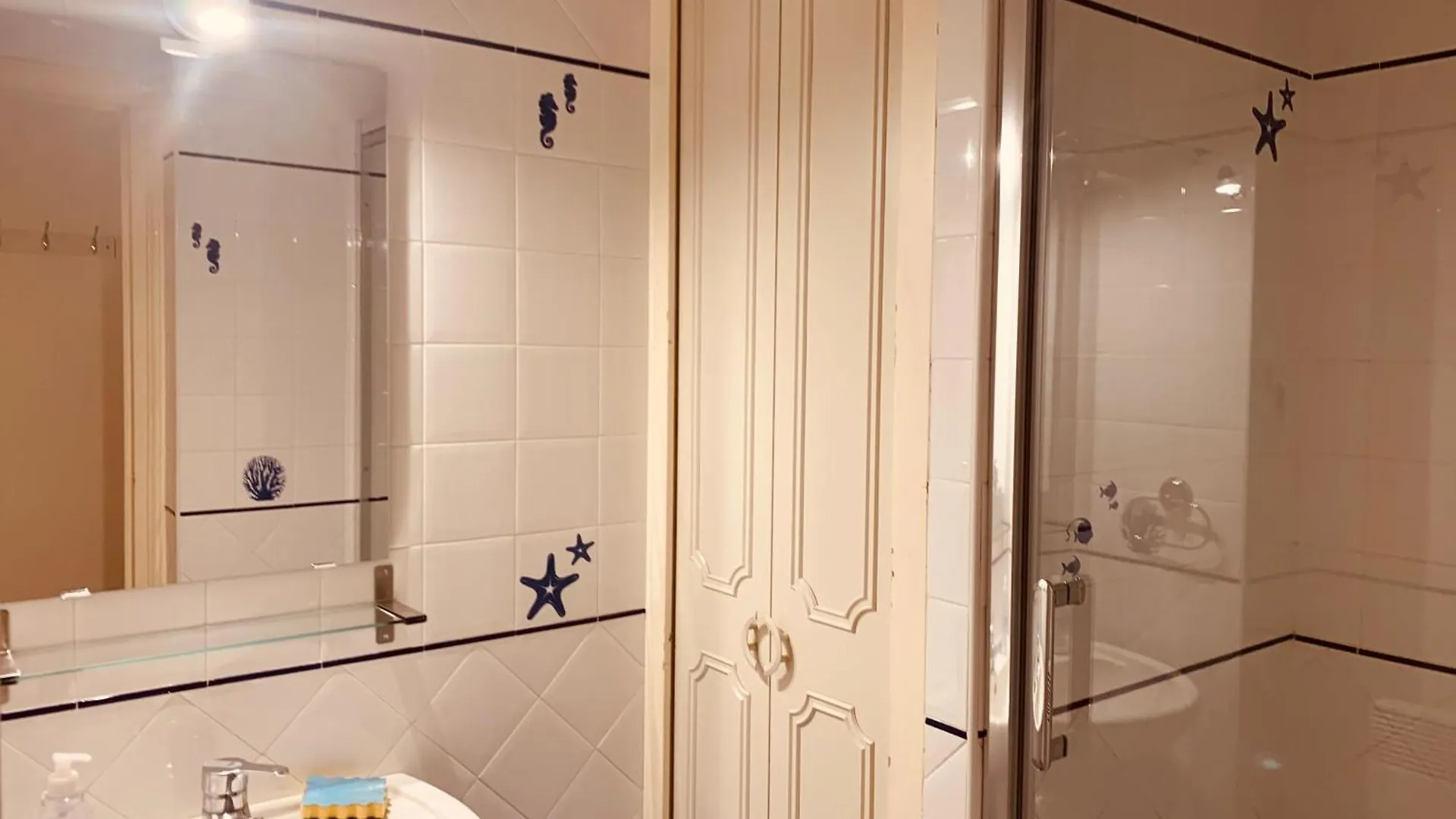 Dolce Vita A La Francaise Menton Apartment
